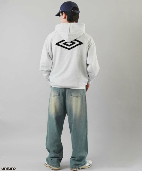 UMBRO（アンブロ）の「【UMBRO/アンブロ】ロゴフーディー（パーカー・メンズ・ブラック/ネイビー/グレー・ONESIZE）」の18枚目の写真