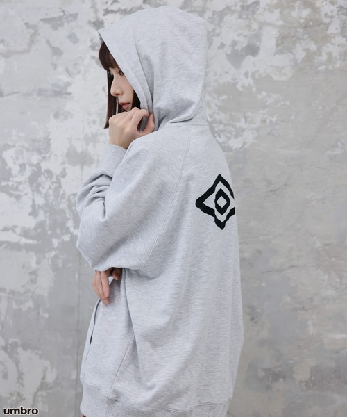 UMBRO（アンブロ）の「【UMBRO/アンブロ】ロゴフーディー（パーカー・メンズ・ブラック/ネイビー/グレー・ONESIZE）」の22枚目の写真