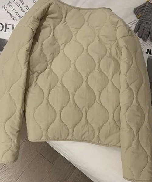 SPIGA(スピーガ)の「キルティング中綿ブルゾン(ブルゾン・レディース・ブラック/ベージュ/ピンク・FREE)」の4枚目の写真