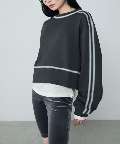 le ELMi（ルエルミ）の「Spray color sporty double-line sweatshirt / スプレーカラースポーティダブルラインスウェット（スウェット・レディース・アイボリー/ブラウン/チャコールグレー・FREE）」の21枚目の写真