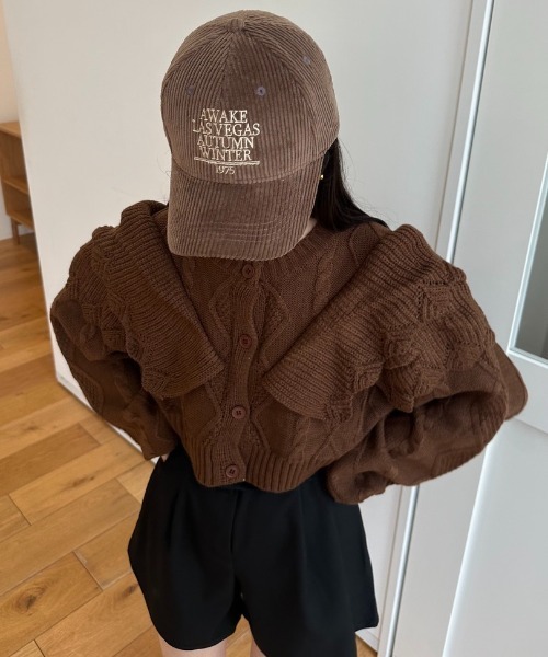lawgy(ラウジー)の「corduroy embroidery cap / コーデュロイエンブロイダリーキャップ(キャップ・レディース・ブラック/ブラウン/グレー/アイボリー・FREE)」の4枚目の写真