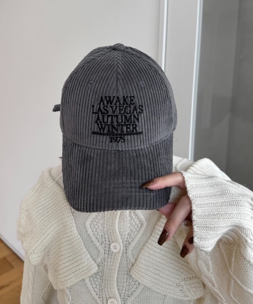 lawgy(ラウジー)の「corduroy embroidery cap / コーデュロイエンブロイダリーキャップ(キャップ・レディース・ブラック/ブラウン/グレー/アイボリー・FREE)」の8枚目の写真