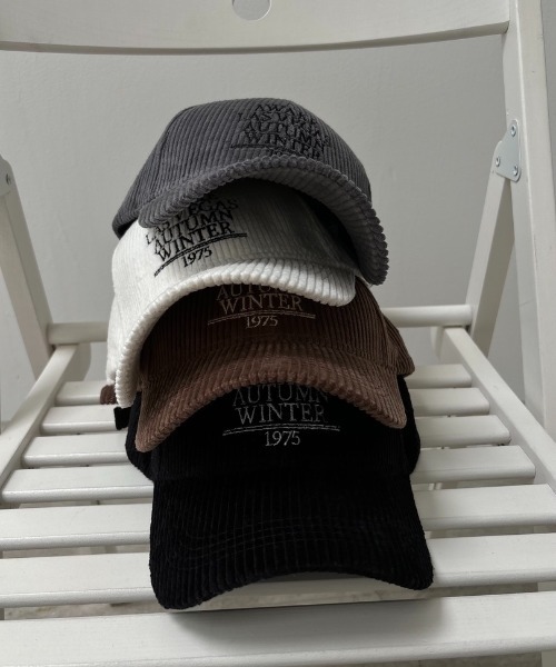 lawgy(ラウジー)の「corduroy embroidery cap / コーデュロイエンブロイダリーキャップ(キャップ・レディース・ブラック/ブラウン/グレー/アイボリー・FREE)」の6枚目の写真