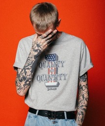 schott(�V���b�g)��Schott/�V���b�g/T-SHIRT QUALITY OVER QUANTITY/T�V���c �N�I���e�B �I�[�o�[ �N�A���e�B�e�B(T�V���c/�J�b�g�\�[)