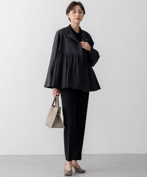 23区(ニジュウサンク)の「【VERYコラボ/撥水加工】グロッシーツイル アウター(ノーカラーコート・レディース・ブラック系/ベージュ系・38)」の6枚目の写真