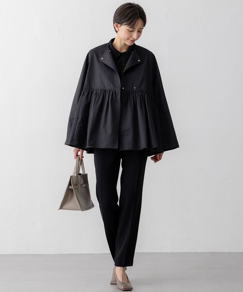 23区(ニジュウサンク)の「【VERYコラボ/撥水加工】グロッシーツイル アウター(ノーカラーコート・レディース・ブラック系/ベージュ系・38)」の7枚目の写真