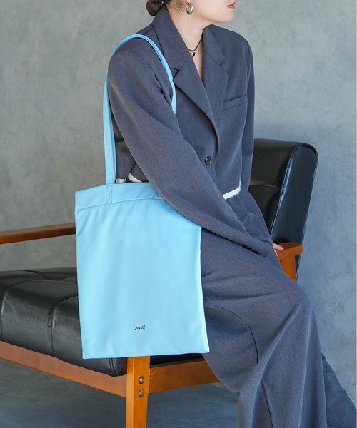 Ungrid(アングリッド)の「【Ungrid/アングリッド】 WEB限定 A4サイズ対応 薄マチ ラム調 ロゴ刺繍 フラットトートバッグ(トートバッグ・レディース・オレンジ/ブラック/アイボリー/ブルー/シルバー・FREE)」の1枚目の写真