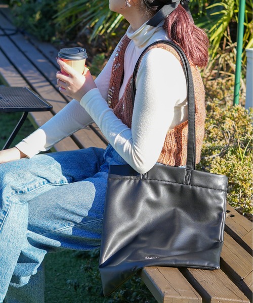 Ungrid(アングリッド)の「【Ungrid/アングリッド】 WEB限定 A4サイズ対応 薄マチ ラム調 ロゴ刺繍 フラットトートバッグ(トートバッグ・レディース・オレンジ/ブラック/アイボリー/ブルー/シルバー・FREE)」の11枚目の写真