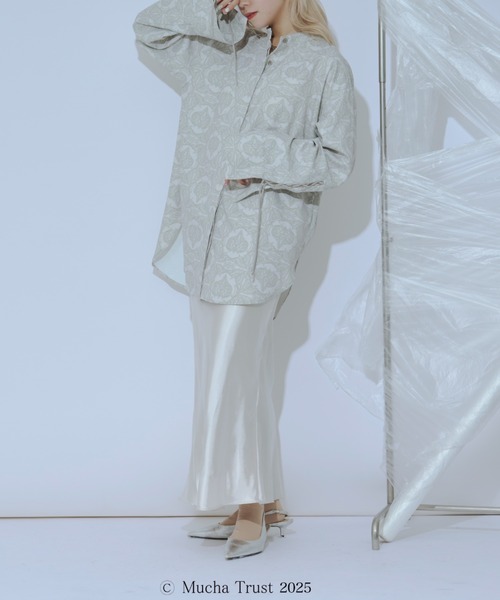 Ezick（エジック）の「【Ezick×MUCHA】ノーカラーシャツ（シャツ/ブラウス・レディース・オリーブ/ブルー・FREE）」の5枚目の写真