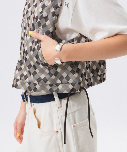 BEAMS BOY（ビームスボーイ）の「ポリエステル ジャガード ベスト（ベスト・レディース・ネイビー/ブラウン・ONE SIZE）」の15枚目の写真