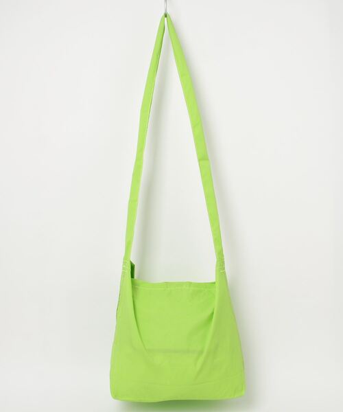 BURLAP OUTFITTER（バーラップアウトフィッター）の「PACKABLE CARRY 210 / パッカブルキャリー 210（ショルダーバッグ・メンズ・ブラック/パープル/ライム/ベージュ系その他・ONE SIZE）」の5枚目の写真