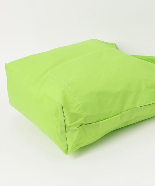 BURLAP OUTFITTER（バーラップアウトフィッター）の「PACKABLE CARRY 210 / パッカブルキャリー 210（ショルダーバッグ・メンズ・ブラック/パープル/ライム/ベージュ系その他・ONE SIZE）」の6枚目の写真