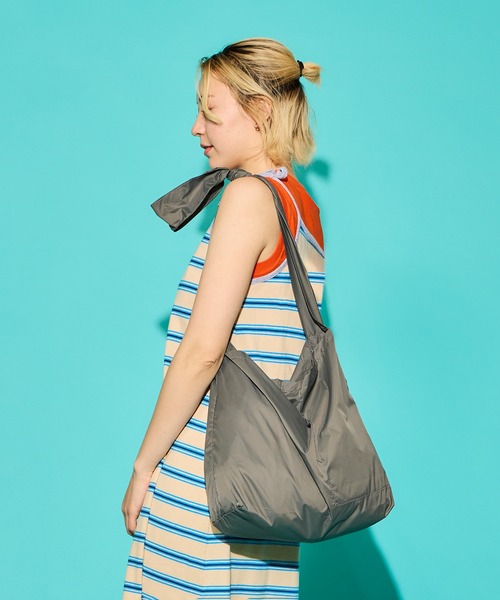 BURLAP OUTFITTER(バーラップアウトフィッター)の「PACKABLE CARRY 210 / パッカブルキャリー 210(ショルダーバッグ・メンズ・ブラック/パープル/ライム/ベージュ系その他・ONE SIZE)」の19枚目の写真