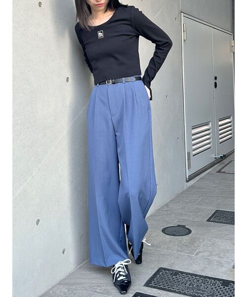 MURUA（ムルーア）の「フェイクレザーベルトハイウエストパンツ（その他パンツ・レディース・ブラック/グレー/ブルー・1/2）」の21枚目の写真