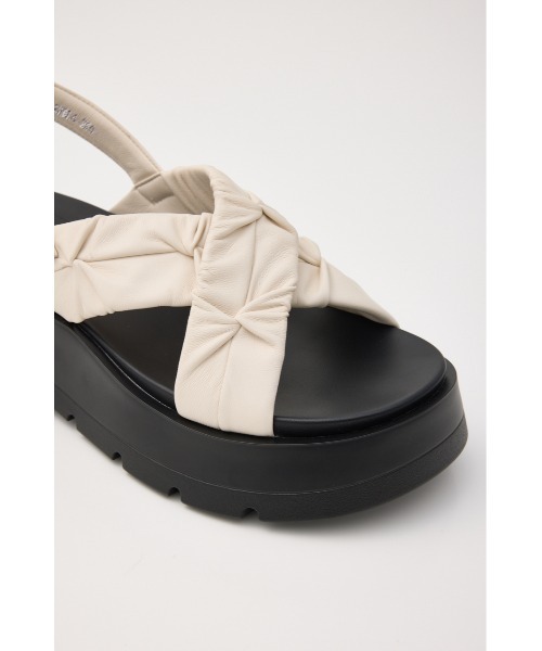 STACCATO（スタッカート）の「クロスベッセルサンダル（サンダル・レディース・ブラック/ホワイト・23cm/23.5cm/24cm/24.5cm/22.5cm）」の20枚目の写真