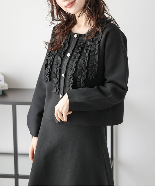 AMELY(エミリー)の「胸元フリルスカートセットアップ(セットアップ・レディース・ネイビー/ベージュ/ブラック・フリー)」の5枚目の写真