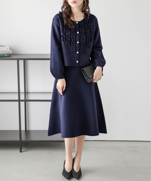 AMELY(エミリー)の「胸元フリルスカートセットアップ(セットアップ・レディース・ネイビー/ベージュ/ブラック・フリー)」の15枚目の写真