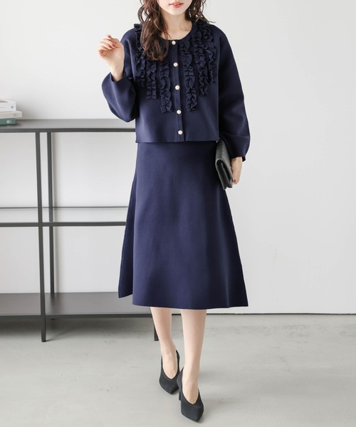 AMELY(エミリー)の「胸元フリルスカートセットアップ(セットアップ・レディース・ネイビー/ベージュ/ブラック・フリー)」の16枚目の写真