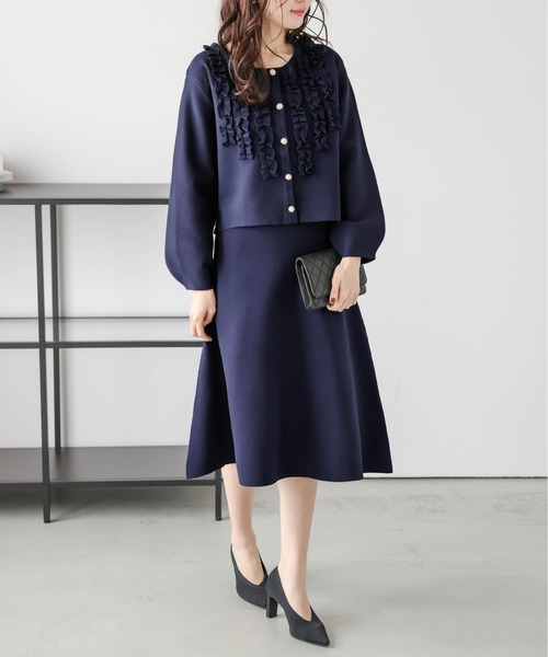 AMELY(エミリー)の「胸元フリルスカートセットアップ(セットアップ・レディース・ネイビー/ベージュ/ブラック・フリー)」の17枚目の写真