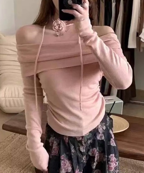 ampm(エーエムピーエム)の「サイドギャザーオフショルトップス(Tシャツ/カットソー・レディース・ブルー/ブラック/ライトパープル/イエロー/ホワイト/ピンク・FREE)」の6枚目の写真
