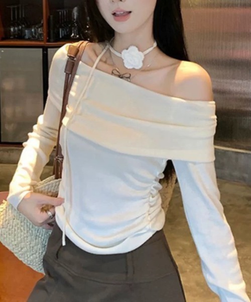 ampm(エーエムピーエム)の「サイドギャザーオフショルトップス(Tシャツ/カットソー・レディース・ブルー/ブラック/ライトパープル/イエロー/ホワイト/ピンク・FREE)」の13枚目の写真