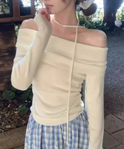 ampm(エーエムピーエム)の「サイドギャザーオフショルトップス(Tシャツ/カットソー・レディース・ブルー/ブラック/ライトパープル/イエロー/ホワイト/ピンク・FREE)」の14枚目の写真