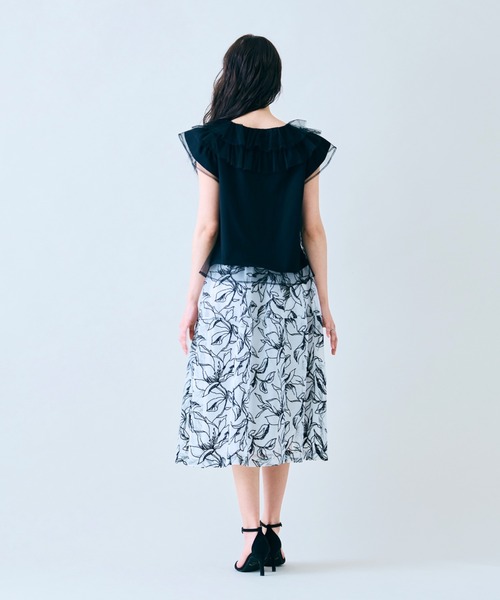 Audie a Muses(オーディアミューズ)の「メッシュフラワー刺繍スカート(スカート・レディース・オフホワイト/ブラック・38/42)」の9枚目の写真