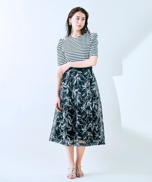 Audie a Muses(オーディアミューズ)の「メッシュフラワー刺繍スカート(スカート・レディース・オフホワイト/ブラック・38/42)」の22枚目の写真