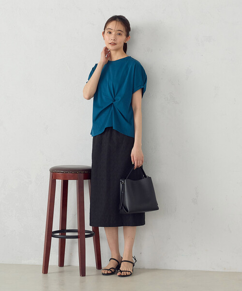COMME CA ISM(コムサイズム)の「【接触冷感】ツイストタックTシャツ(Tシャツ/カットソー・レディース・ブルー/ブラック/ホワイト・LARGE/MEDIUM)」の10枚目の写真