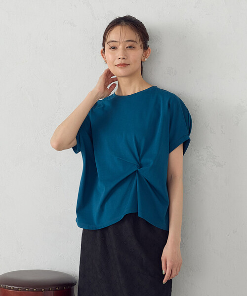COMME CA ISM(コムサイズム)の「【接触冷感】ツイストタックTシャツ(Tシャツ/カットソー・レディース・ブルー/ブラック/ホワイト・LARGE/MEDIUM)」の11枚目の写真