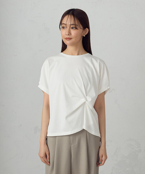 COMME CA ISM(コムサイズム)の「【接触冷感】ツイストタックTシャツ(Tシャツ/カットソー・レディース・ブルー/ブラック/ホワイト・LARGE/MEDIUM)」の13枚目の写真
