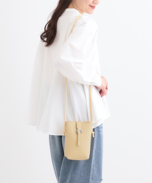 SHOO・LA・RUE(シューラルー)の「ちょっとそこまでのお出かけに フラップミニショルダーバッグ(ショルダーバッグ・レディース・イエロー/ブラック/グレー・00)」の3枚目の写真