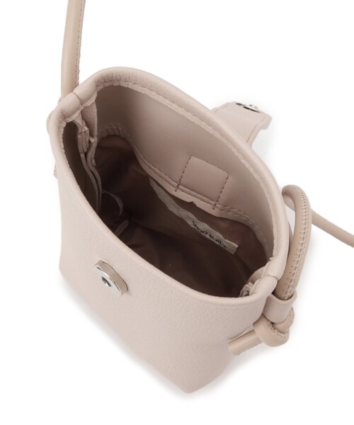 SHOO・LA・RUE(シューラルー)の「ちょっとそこまでのお出かけに フラップミニショルダーバッグ(ショルダーバッグ・レディース・イエロー/ブラック/グレー・00)」の16枚目の写真