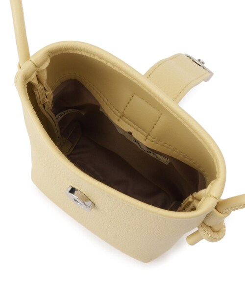 SHOO・LA・RUE(シューラルー)の「ちょっとそこまでのお出かけに フラップミニショルダーバッグ(ショルダーバッグ・レディース・イエロー/ブラック/グレー・00)」の18枚目の写真