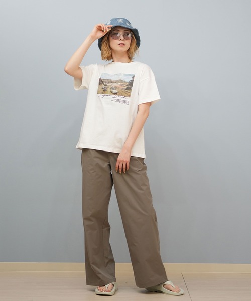 ムラサキスポーツ(ムラサキスポーツ)の「RIKKA FEMME/リッカファム ビーチフォトTシャツ Tシャツ RF25HS02(Tシャツ/カットソー・レディース・ホワイト×グリーン/ホワイト×ブラック/ホワイト×ピンク・S/M/M/L)」の7枚目の写真