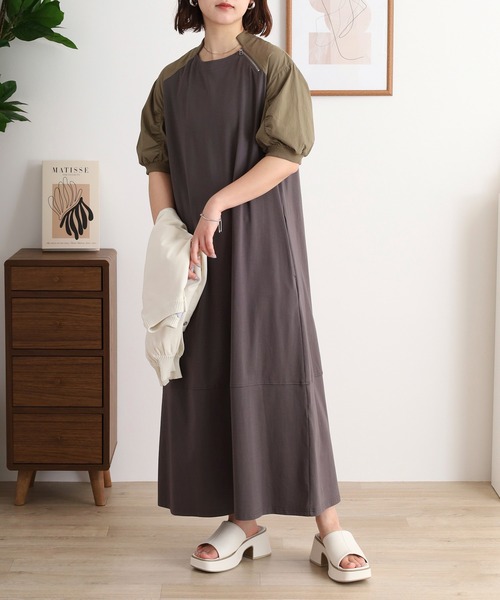 EGLANTINE（エグランティーヌ）の「EGLANTINE 異素材切り替えロングワンピース ラグランスリーブ（ワンピース・レディース・カーキ/チャコールグレー/ベージュ・40）」の4枚目の写真