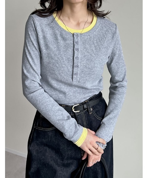 Re:EDIT（リエディ）の「配色ヘンリーネックレイヤード風プルオーバー長袖トップス（Tシャツ/カットソー・レディース・グレー系その他/ブラック系その他/ホワイト系その他/グレー系その他2・MEDIUM/LARGE）」の3枚目の写真