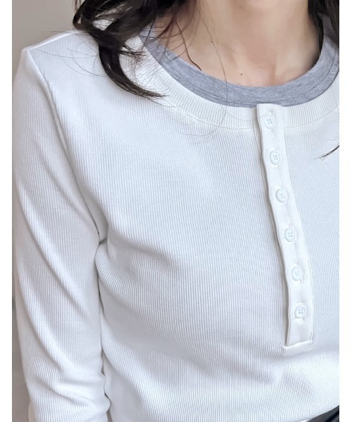 Re:EDIT（リエディ）の「配色ヘンリーネックレイヤード風プルオーバー長袖トップス（Tシャツ/カットソー・レディース・グレー系その他/ブラック系その他/ホワイト系その他/グレー系その他2・MEDIUM/LARGE）」の10枚目の写真