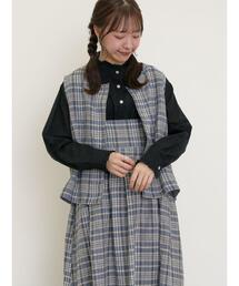 Samansa Mos2（サマンサ モスモス）の「【Cross×Linen】並びボタンベスト（ベスト）」