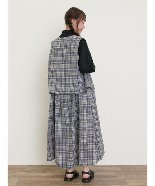 Samansa Mos2（サマンサ モスモス）の「【Cross×Linen】並びボタンベスト（ベスト・レディース・ベージュ/ネイビー/ブラック/グリーン・F）」の9枚目の写真