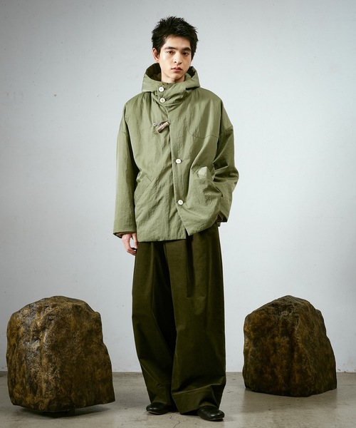 Dulcamara(ドゥルカマラ)の「ヴィンテージNYパデッドダッフルショートCT(ダッフルコート・メンズ・オリーブ/ブラック・0/1)」の4枚目の写真