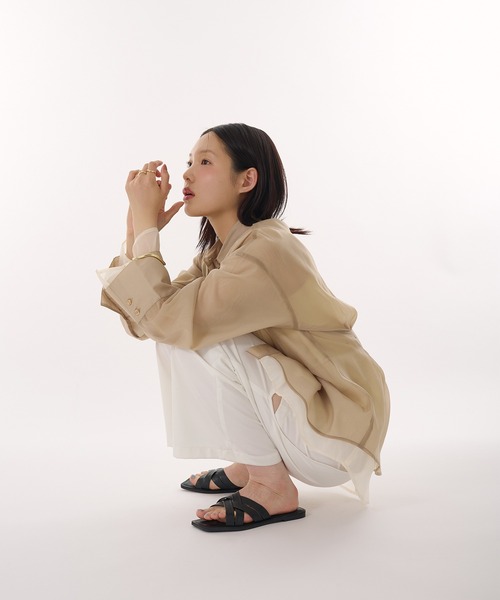 MUHET(ミュエータ)の「sheer layered waist tuck shirt / シアーレイヤードウエストタックシャツ(シャツ/ブラウス・レディース・ベージュ/ネイビー・FREE)」の18枚目の写真