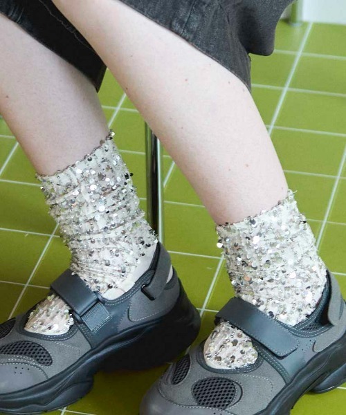 MAISON SPECIAL(メゾンスペシャル)の「Sparkly Socks/キラキラソックス(ソックス/靴下・レディース・ホワイト/ゴールド/ブラック・FREE)」の1枚目の写真