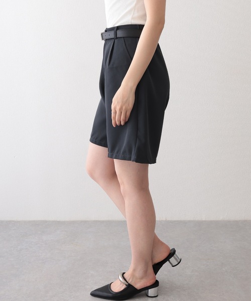 Lace Ladies(レースレディース)の「タック入り ハイウエスト セミフレア ハーフ パンツ(その他パンツ・レディース・グレー/ブラウン/ブラック・L/M/XL/S)」の12枚目の写真