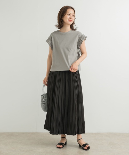 URBAN RESEARCH DOORS(アーバンリサーチドアーズ)の「フリルスリーブプルオーバー(Tシャツ/カットソー・レディース・グレー/オフホワイト/ブラック・MEDIUM)」の8枚目の写真