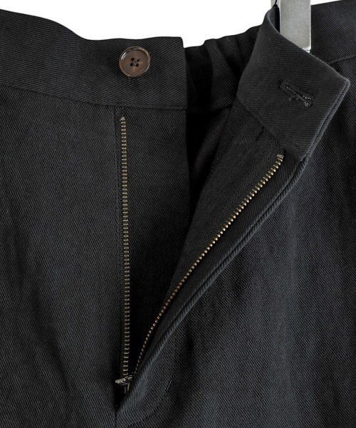 BALLAST ARK（バラストアーク）の「BALLAST ARK / バラストアーク：COTTON LINEN CARGO SHORTS：BA11-SP01[AST]（カーゴパンツ・メンズ・ブラック/アイボリー・M/L）」の8枚目の写真