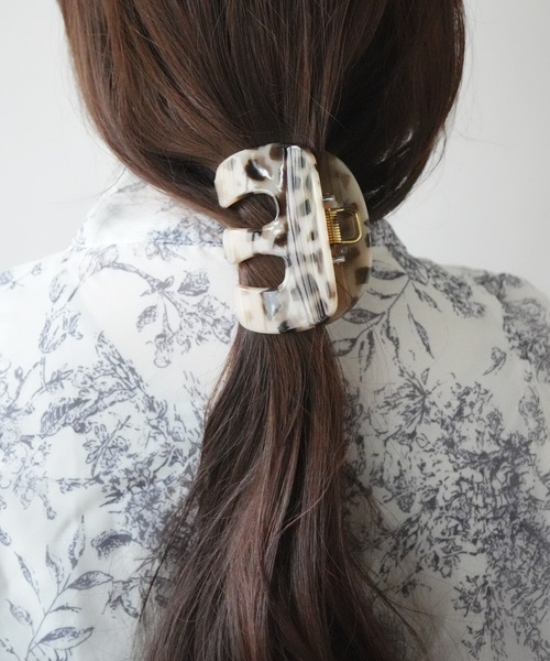 Port（ポート）の「【 Port / ポート 】 ラウンド シェイプ バンスクリップ #（バレッタ/ヘアクリップ・レディース・ホワイト/グリーン/レッド/モカ/ベージュ/ブラック/ライトブラウン/ブルー・FREE）」の5枚目の写真