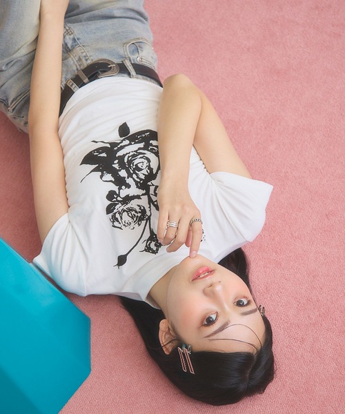 3.3 Field Trip (3.3フィールドトリップ)の「3.3 Field Trip/ローズプリントタートルT(Tシャツ/カットソー・レディース・ブラック/ホワイト・FREE)」の4枚目の写真