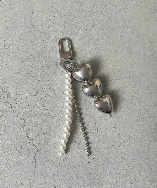 Me%（ミィパーセント）の「ハートタレンキーチャーム　495905（その他雑貨・レディース・ホワイト/その他1・FREE）」の2枚目の写真