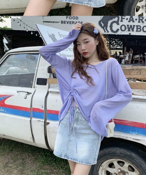 Ritzy(リッツィー)の「脇ギャザーデザイン シアートップス(シャツ/ブラウス・レディース・グリーン/ホワイト/パープル/ブラック・M/L)」の4枚目の写真